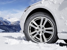 Goodyear UltraGrip Performance 