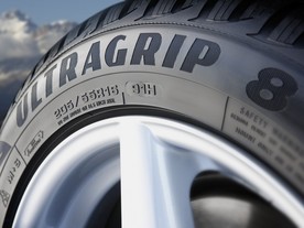 Goodyear UltraGrip 8 