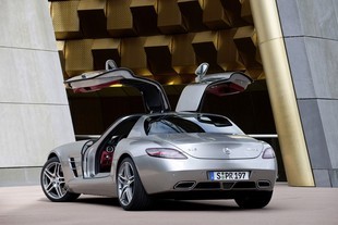 Mercedes-Benz SLS AMG