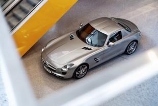 Mercedes-Benz SLS AMG
