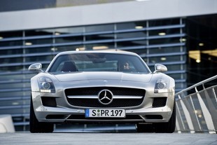 Mercedes-Benz SLS AMG