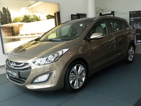 autoweek.cz - Hyundai i30 kombi - klíčová novinka pro český trh