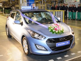 autoweek.cz - Hyundai zahájil výrobu nové generace i30