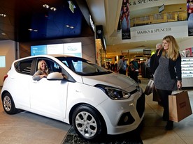 Hyundai Rockar v hypermarketu Bluewater