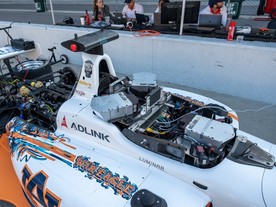 Indy Autonomous Challenge 2021 - bez řidiče