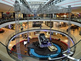 autoweek.cz - Výstava V zajetí Jaguaru v OC Arkády Pankrác