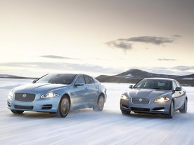 Jaguary AWD XJ a XF při testech ve Švédsku