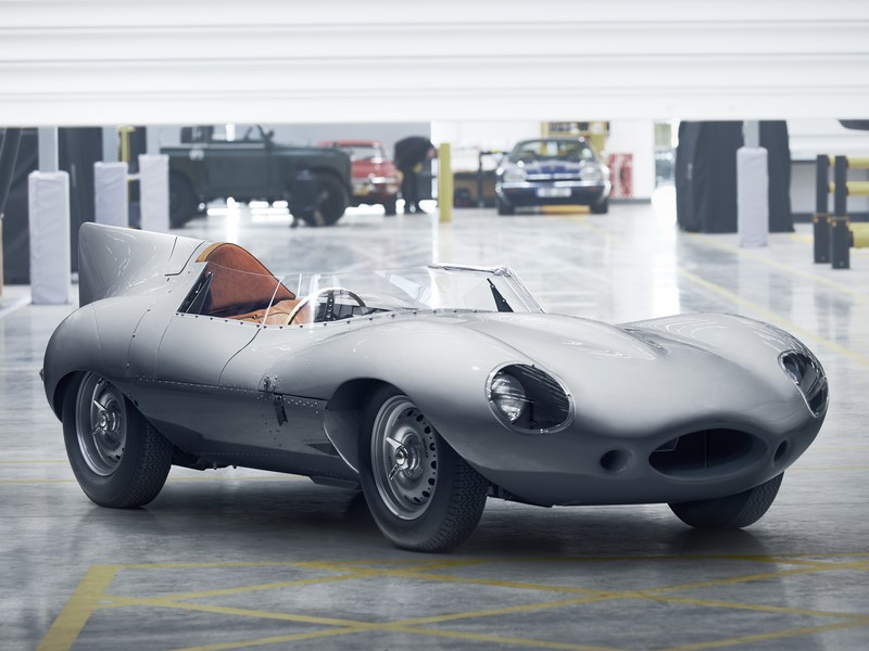 Jaguar vyrábí legendární závodní D-Type 