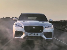 Jaguar F-Pace SVR 
