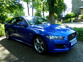 Jaguar XE 25t AWD R-Sport