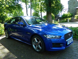Jaguar XE 25t AWD R-Sport MY18
