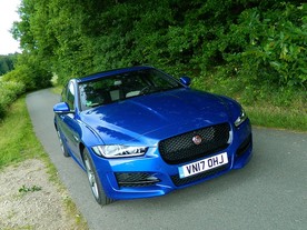 Jaguar XE 25t AWD R-Sport MY18