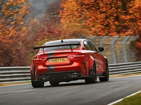 Jaguar XE SV Project 8 na Severní smyčce Nürburgringu