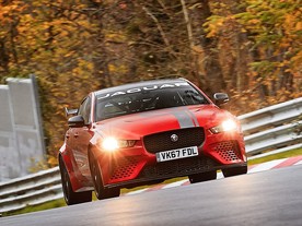 Jaguar XE SV Project 8 na Severní smyčce Nürburgringu