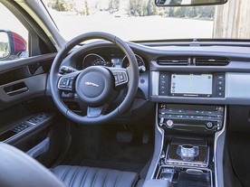 Jaguar XF AWD