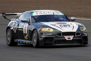Závodní Jaguar XKR týmu Apex Motorsport 2008