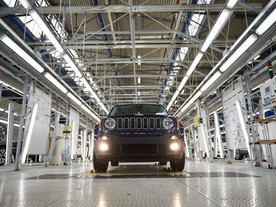 Jeep Renedagde PHEV - výroba v Melfi