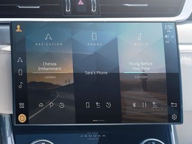 JLR Pivi Pro Infotainment Jaguar XF