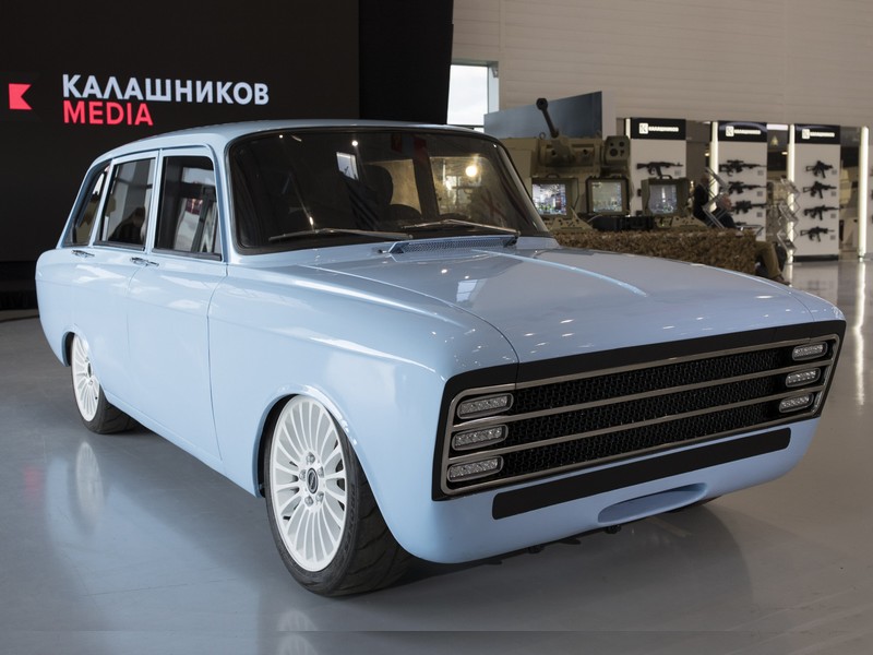 Koncern Kalašnikov předvedl elektromobil CV-1 