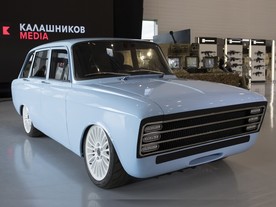 autoweek.cz - Koncern Kalašnikov předvedl elektromobil CV-1 