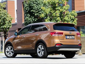 Kia Sorento UM