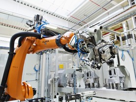 Standardní robotizované pracoviště s bezpečnostním oplocením