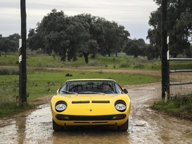 Lamborghini Miura SV