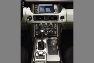 Range Rover - nový středový tunel