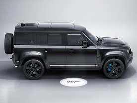 Land Rover Defender V8 Bond Edition