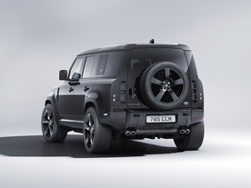 Land Rover Defender V8 Bond Edition