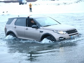 Land Rover Discovery Sport na Islandu