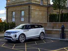 Range Rover Evoque P300e 