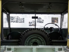 Land Rover Series I (1948) „Huey“