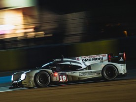 Porsche 919 Hybrid řízený trojicí Hülkenberg/Tandy/Bamber 