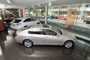 autoweek.cz - Lexus otevřel nový showroom na Smíchově
