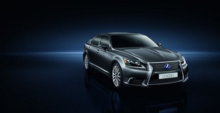 Lexus LS