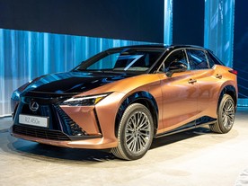 autoweek.cz - Lexus RZ 450e - třetí sourozenec
