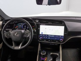 Lexus RZ 450e 
