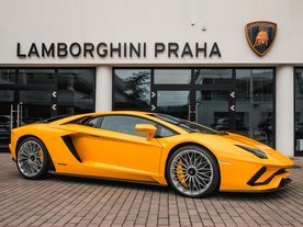 Lamborghini Aventador S 