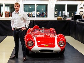 Till Bechtolsheimer a Lola Mk.1 1958-1960