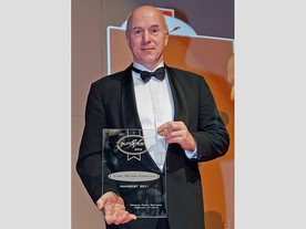 Carl-Peter Forster v Praze převzal ocenění ManBest 2011