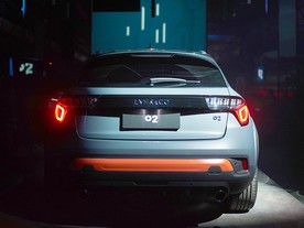 Lynk & Co 02