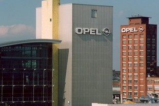autoweek.cz - Dokáže mi někdo vysvětlit, proč chce Magna Opel?