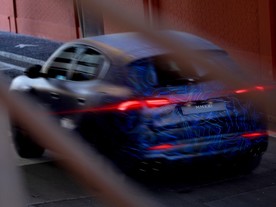 Maserati Grecale na Viale Ciro Menotti 