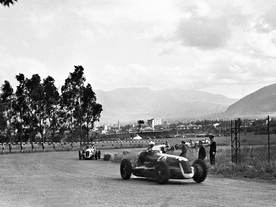 Po startu Targa Florio 1940 ve Favorita Parku, v čele Villoresi