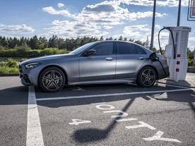 Mercedes-Benz C 300 e 