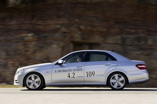 Mercedes-Benz E 300 HYBRID