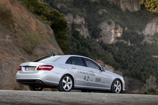 Mercedes-Benz E 300 HYBRID