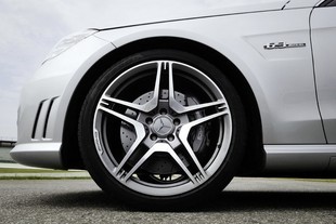 Mercedes-Benz E 63 AMG