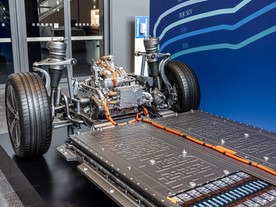 Mercedes EQS SUV